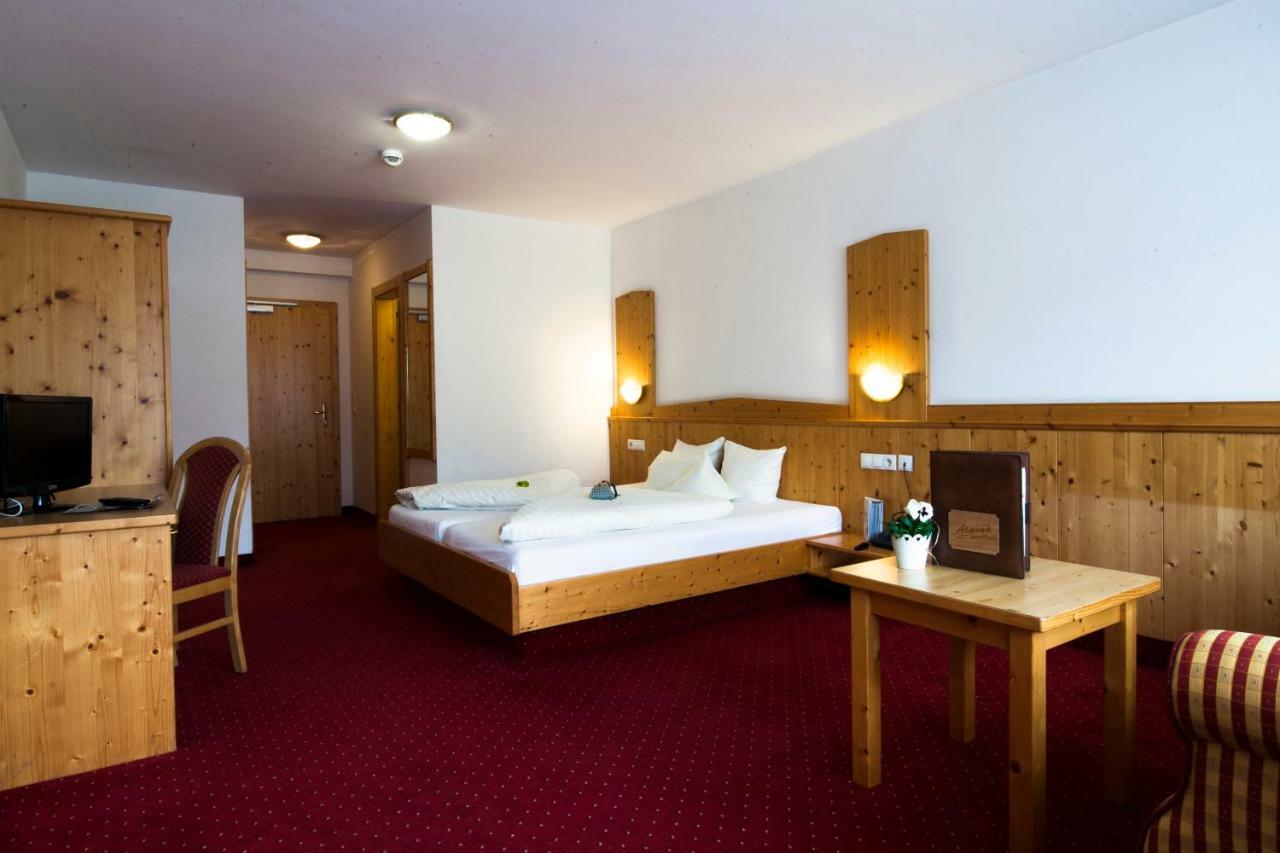 Familienhotel Alpina All Inklusive Wenns Luaran gambar